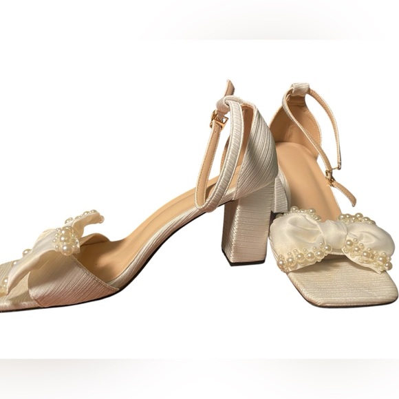 White Pear Bow Heels- 3.3inch - Picture 2 of 2